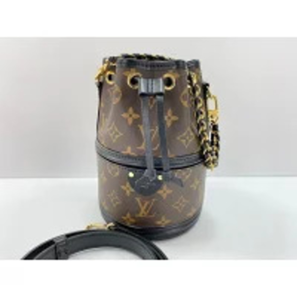 Louis Vuitton Monogram Canoe Shoulder Bag Brown - Picture 9 of 9
